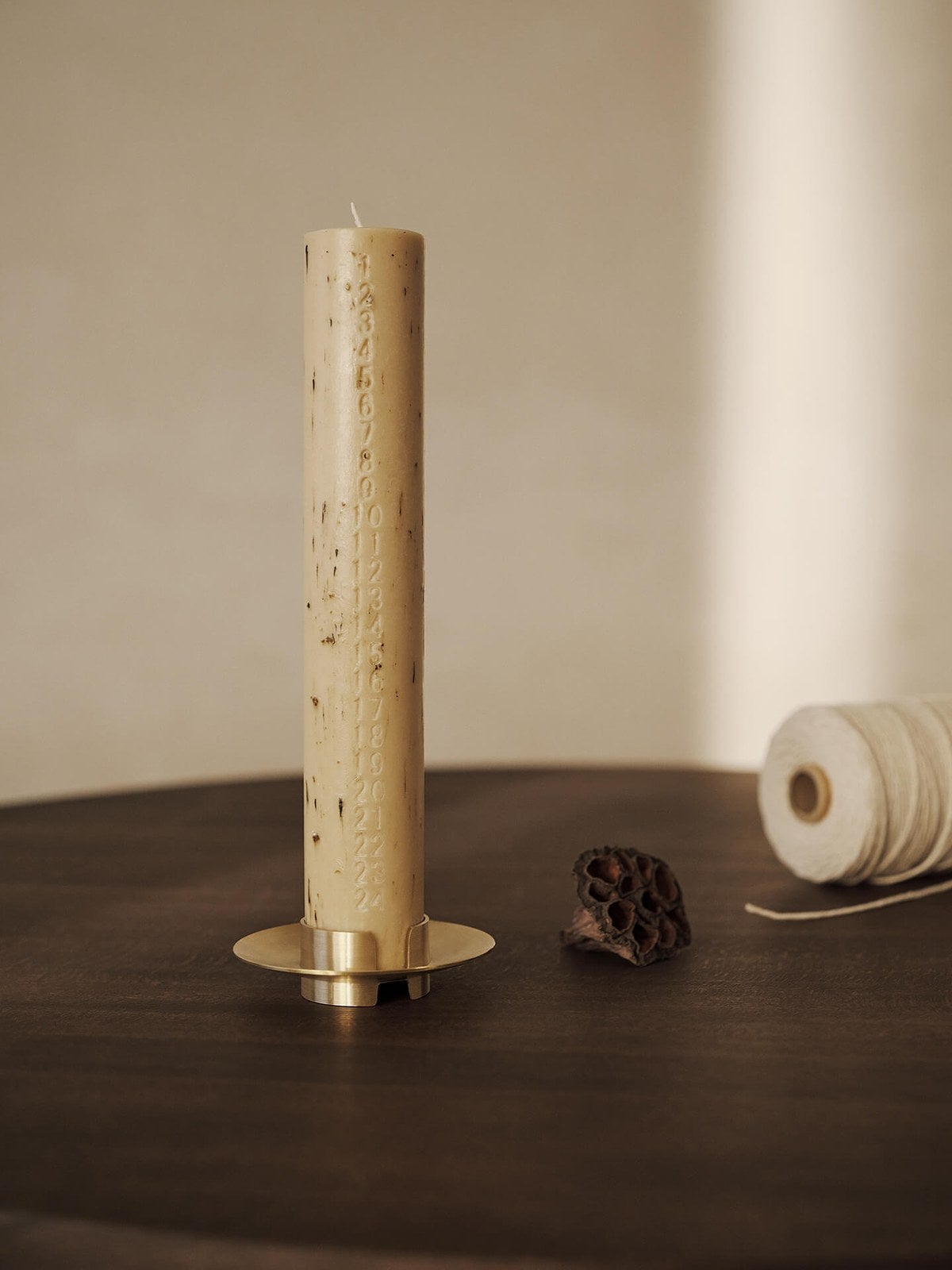 Ferm-Living-Block-Ljushallare-Brass-miljo-1
