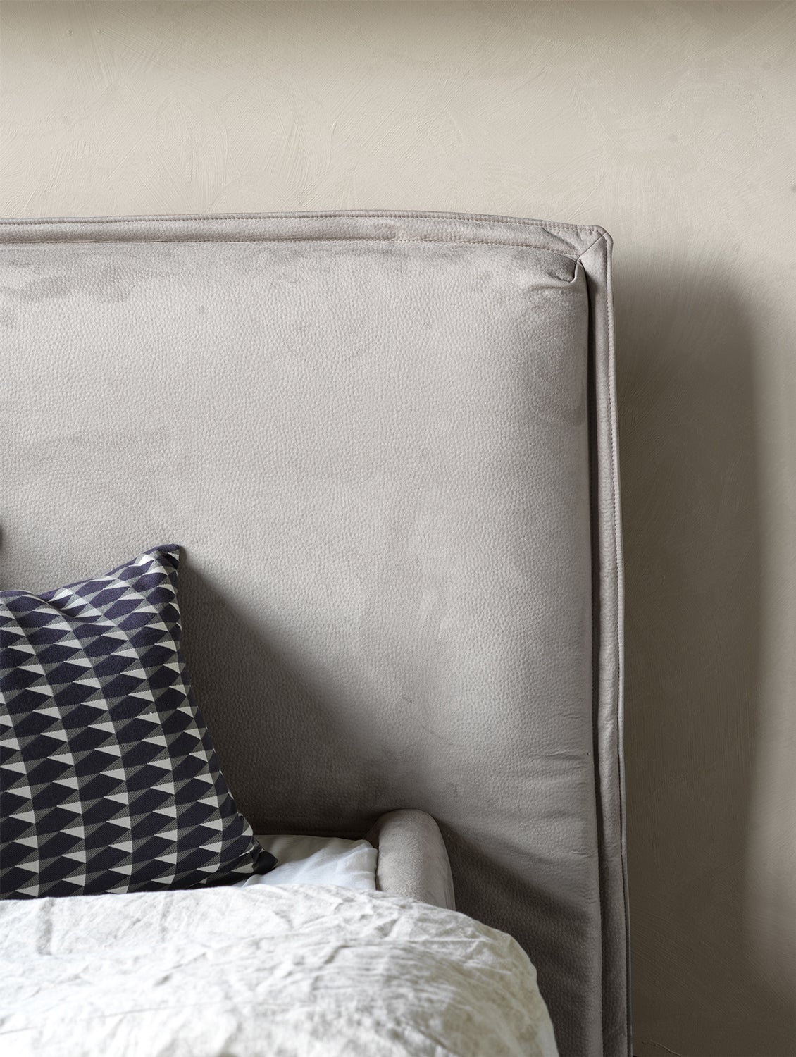 Norfolk-bed-headboard-detail-Henny-Taupe