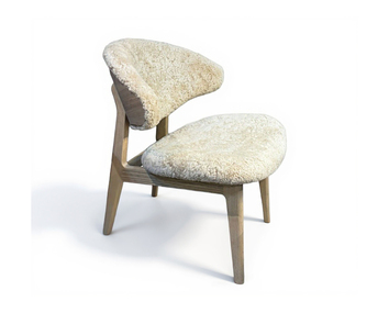 Kristensen & Kristensen Ram Shell Lounge Chair i hvidolieret massiv ask og fåreskind Mohawi