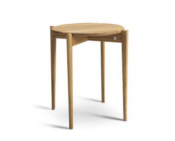 Oscarssons-Mobel-Tilia-Side-Table-D51-H55-Varnished-Oak