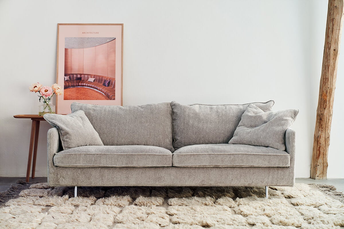Sits Julia 3-pers. sofa i stof Sky 2 Light Grey i stue