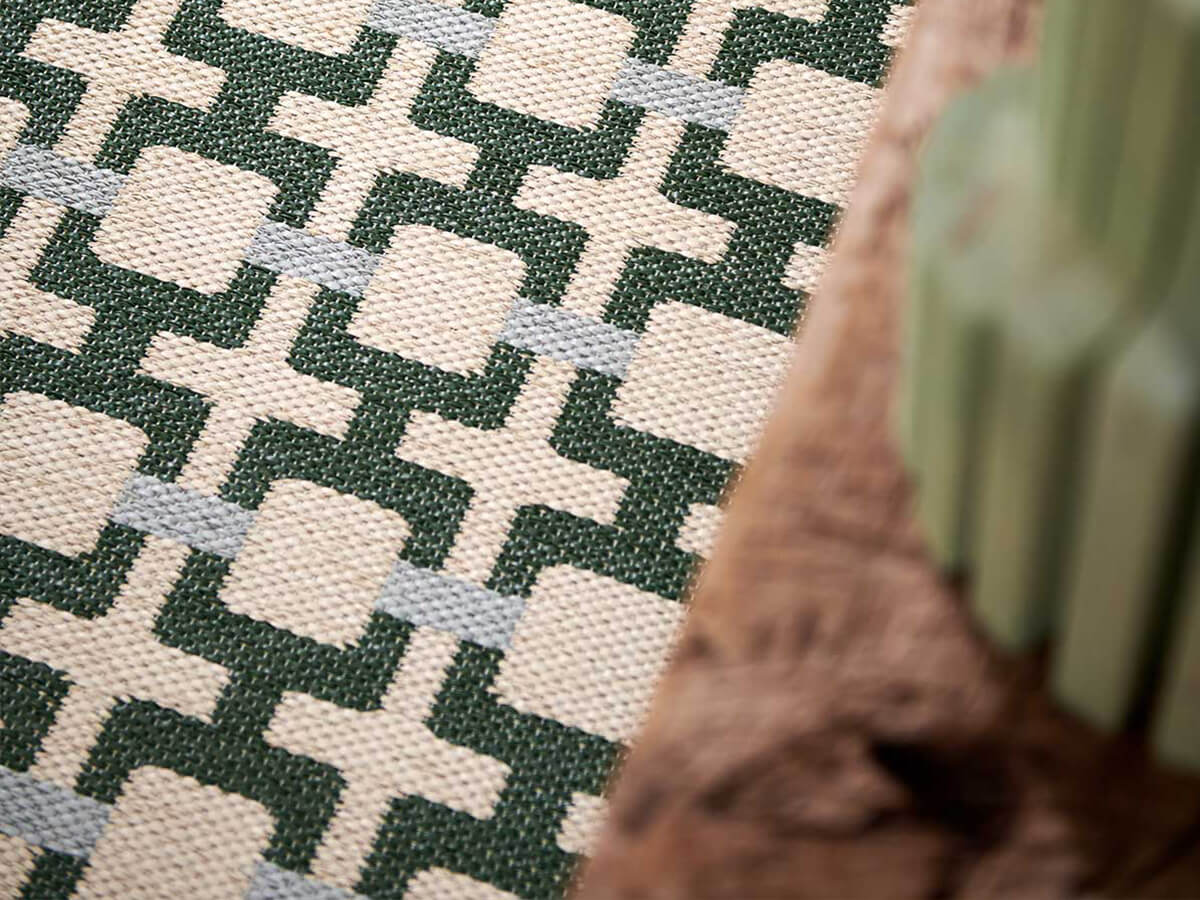 Tom-Rug-Lifestyle.jpg Tom-Rug-Lifestyle