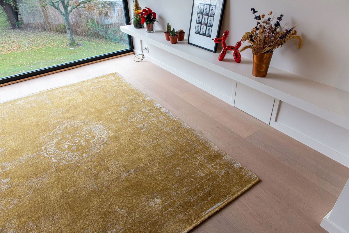 Louis-De-Poortere-Medallion-Rug-Spring-Moss-Lifestyle-1