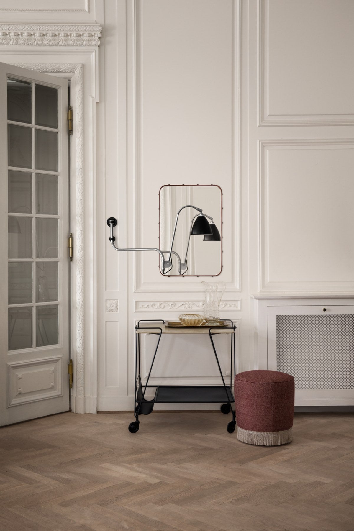 Gubi-GUBI-Pouffe-miljo-171395046659980