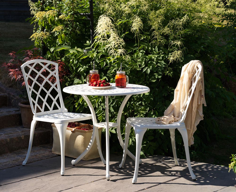 Arras-Cafebord-Vit-Miljo.jpg Arras-Cafebord-Vit-Miljo