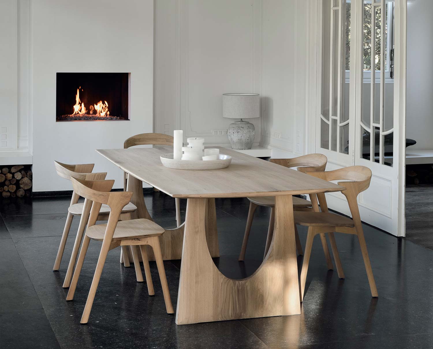 51490-Oak-Bok-stol-53057-Oak-Geometric-matbord-ethnicraft