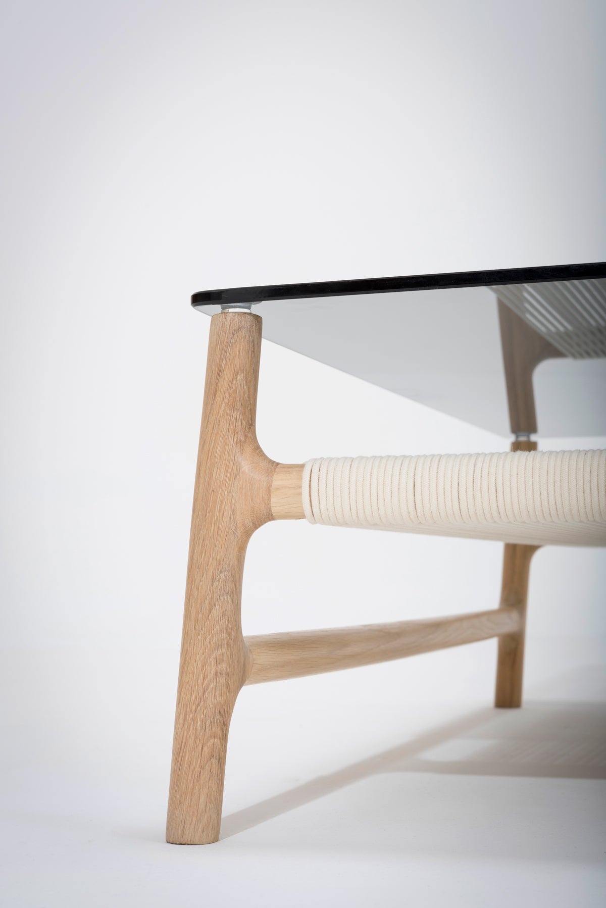 hq-st-fawn-coffee-table-90x90x30-oak-white-1015-tempered-glass-grey-10