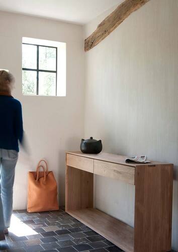 Nordic-Konsolbord-51447-miljo1-Ethnicraft