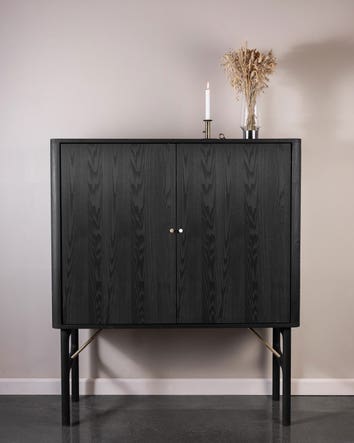 Ant-Skåp-Svartoljad-Ask-Miljöbild