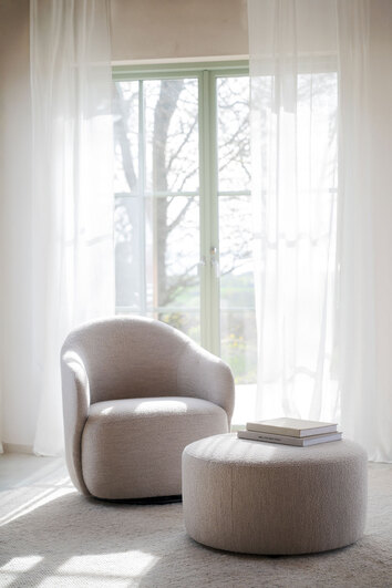 Rowico-Chapeltown-Swivel-Chair-Light-Beige-Lifestyle