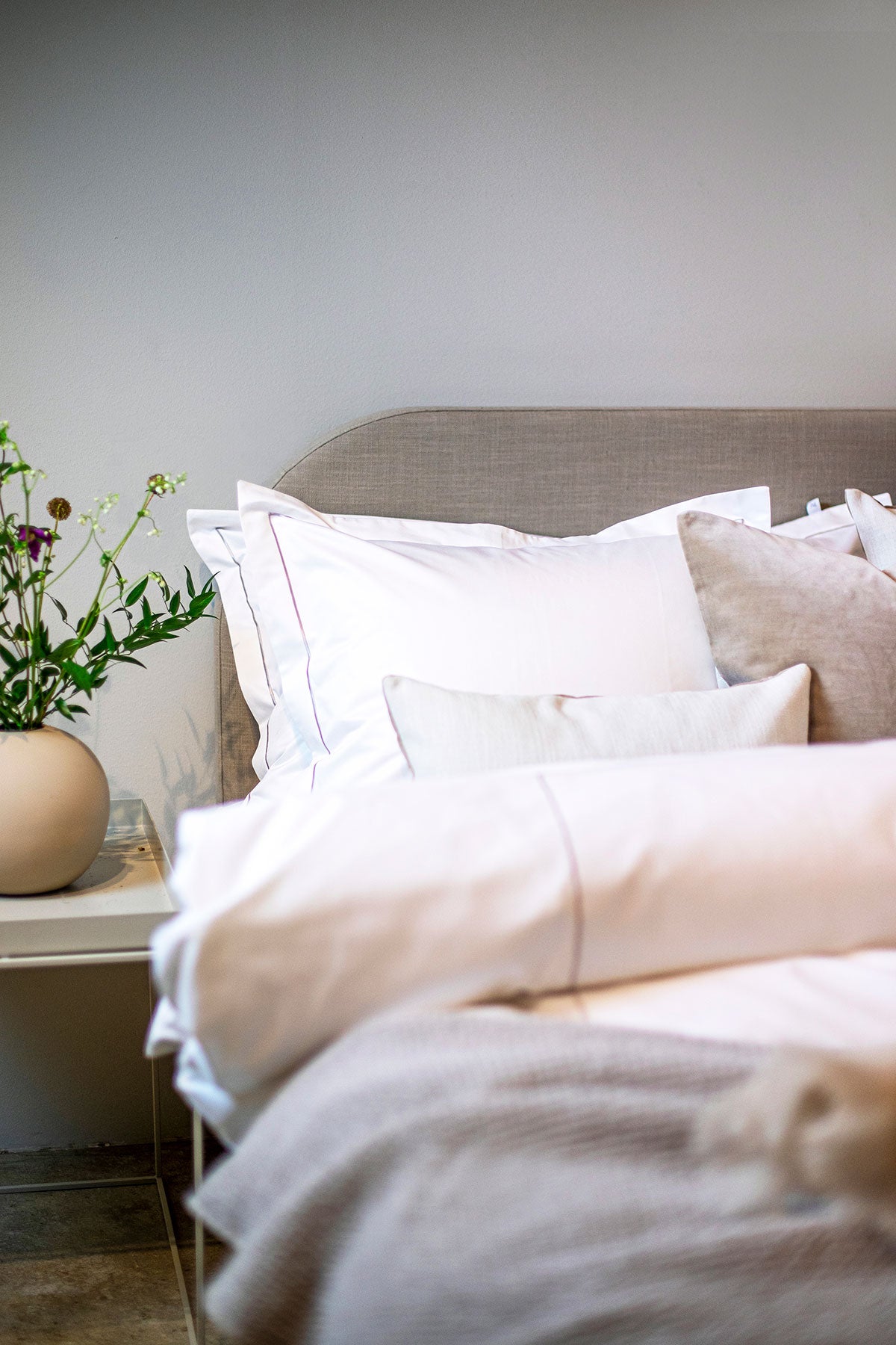 Mille-Notti-Bianca-Headboard-Linen-Nature-Lifestyle