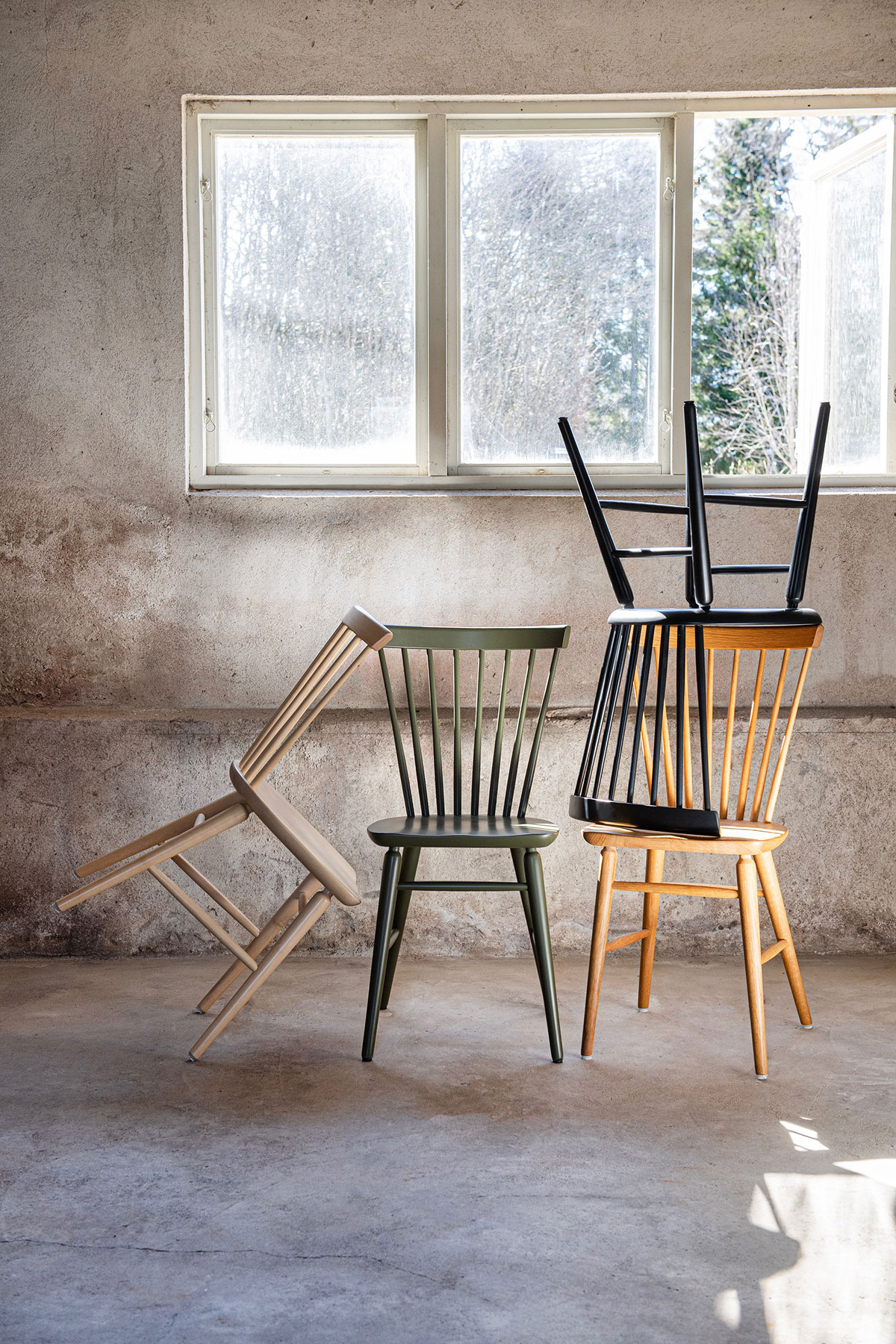 Florida Pindestole i forskellige farver, der ligger hulter til bulter oven på hinanden