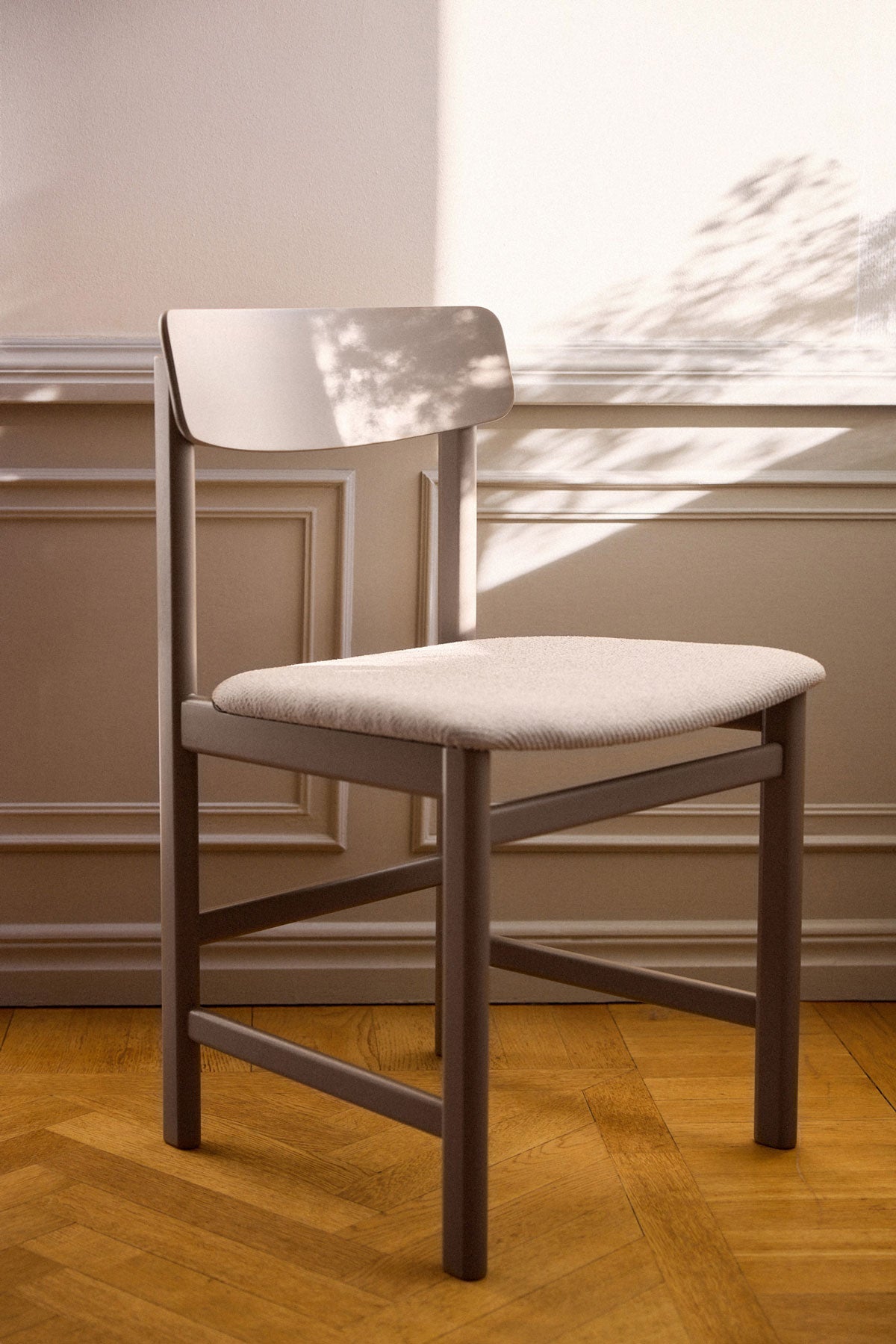 Stolab-Pal-Chair-Toffee-Coffee-Driftwood-Lifestyle