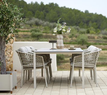 Terrasse med Ocean havstol i beige