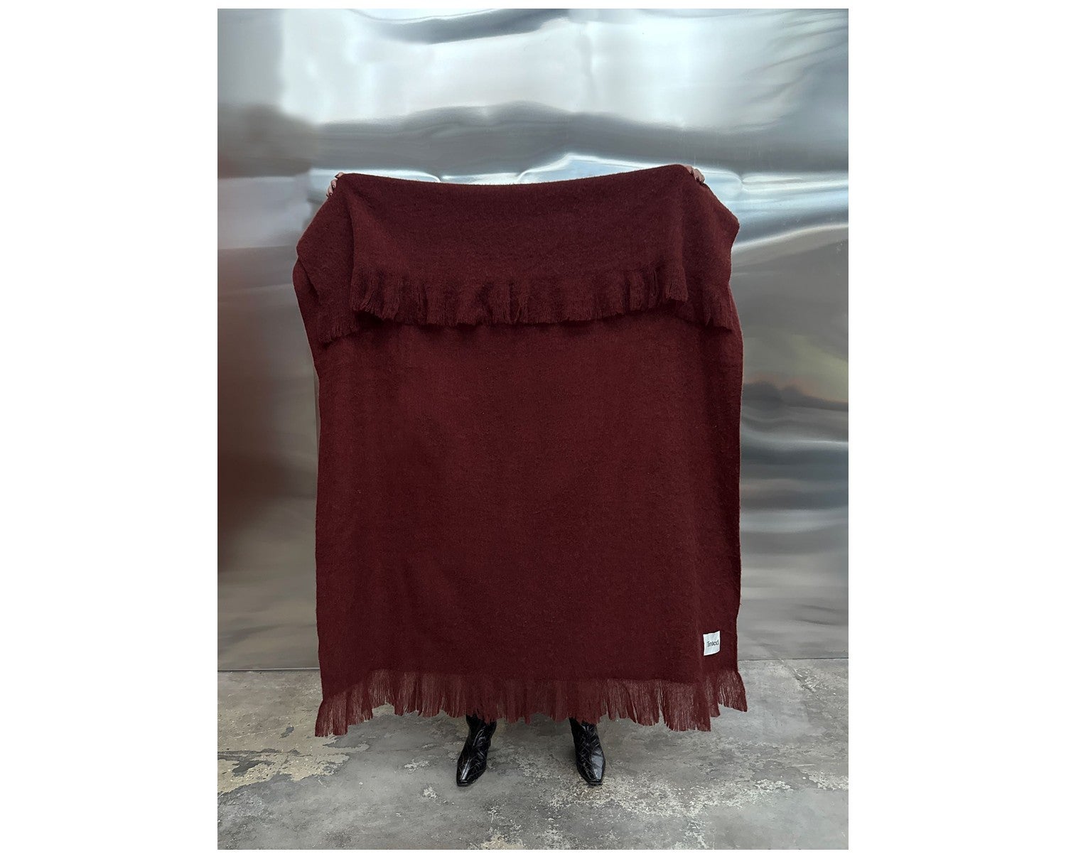 Fingal-Blanket-Burgundy-1