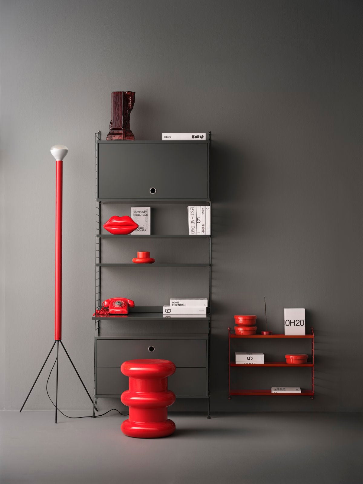 String-System-Morkgra-Miljo