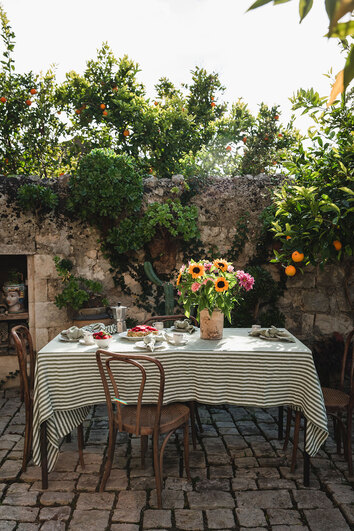 Misty-Edge-Bordsduk-Jeep-Green-Miljo_1