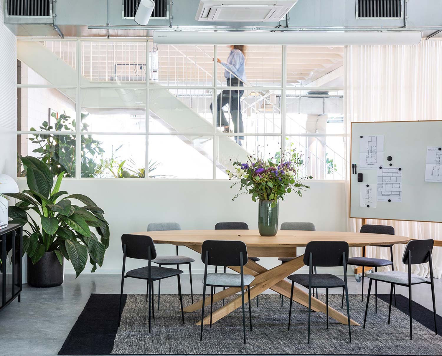 Mikado-meeting-table-m1-Ethnicraft