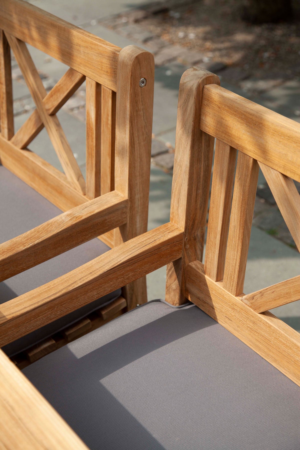 Cinas-Rosenborg-Utestol-Teak-Detalj