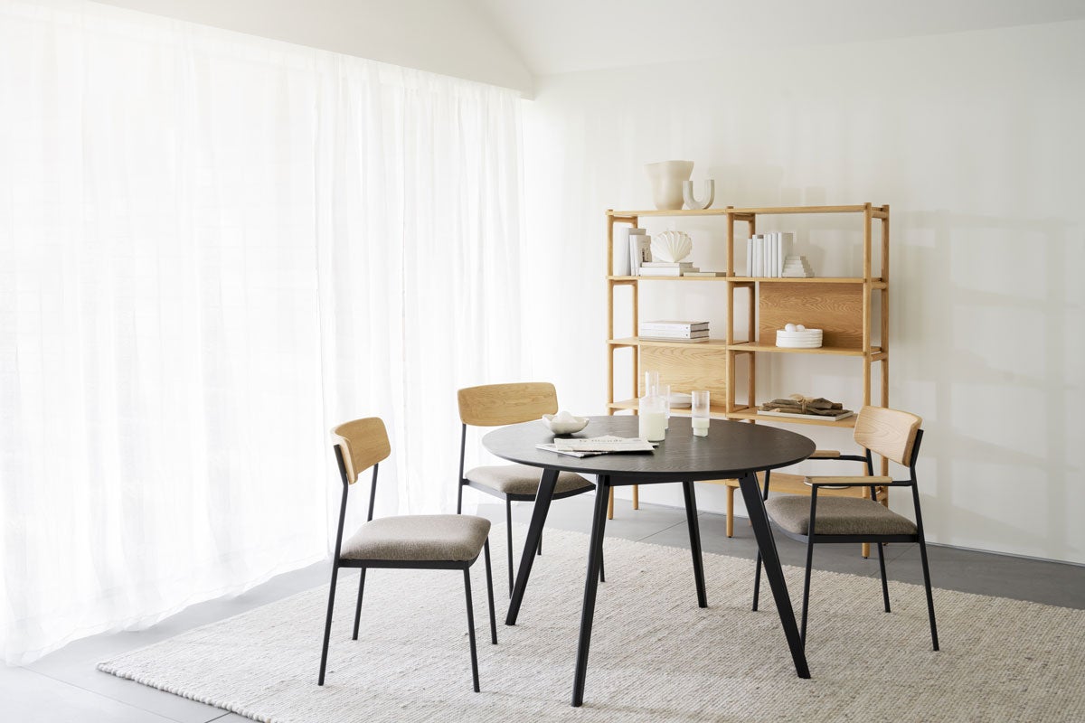 52212-123072-123082-123095_b_mb_MAYMONT_chair_is_stackable_Yumi_table_04