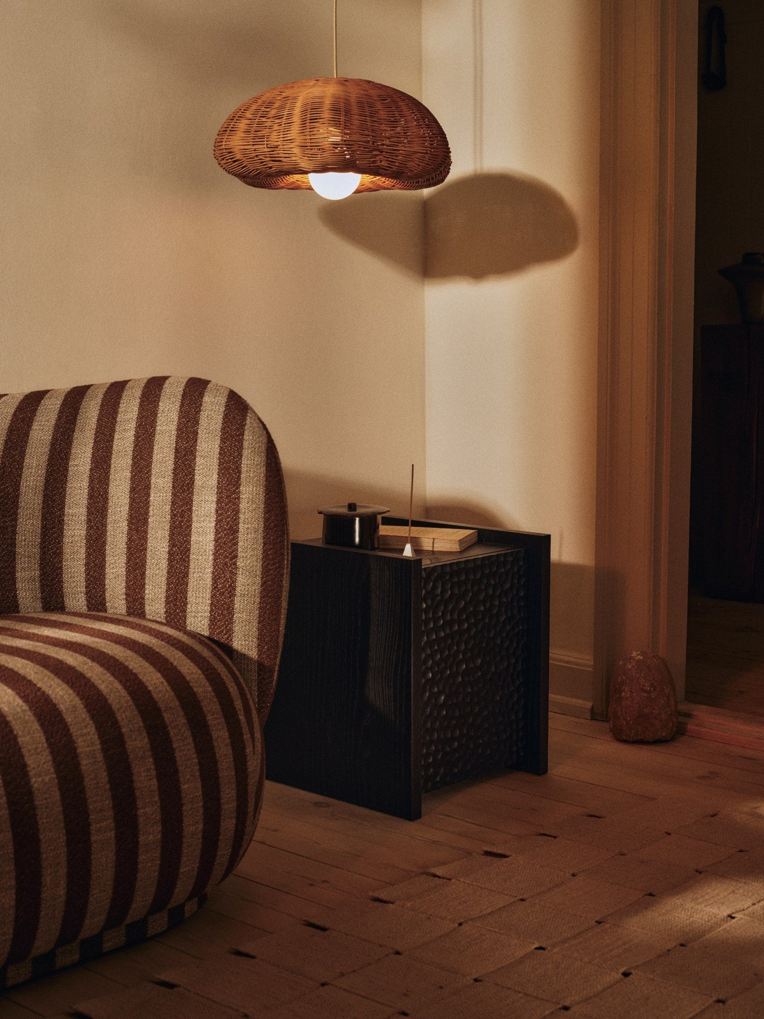Ferm-Living-Rivan-Lampshade-Natural-miljo-1